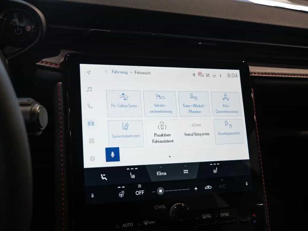 Lexus LBX Elegant Black Edition PDC SHZ NAVI LED 05/2026-photo-20
