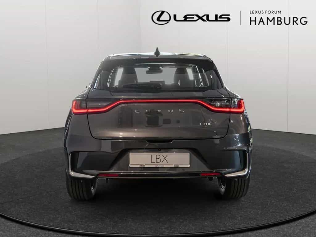 Lexus LBX Elegant Black Edition PDC SHZ NAVI LED 05/2026-photo-3