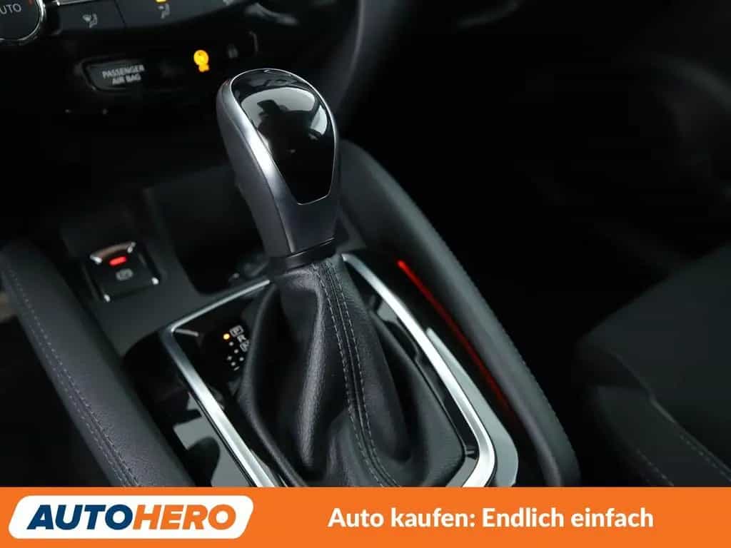 Nissan Qashqai 1.3 DIG-T Tekna+ Aut*NAVI*TEMPO*CAM*PDC* 10/2019-photo-22