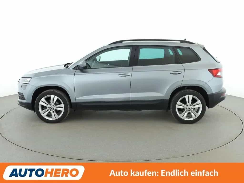 Skoda Karoq 1.5 TSI ACT Style *NAVI*LED*TEMPO*CAM*PDC* 03/2019-photo-2