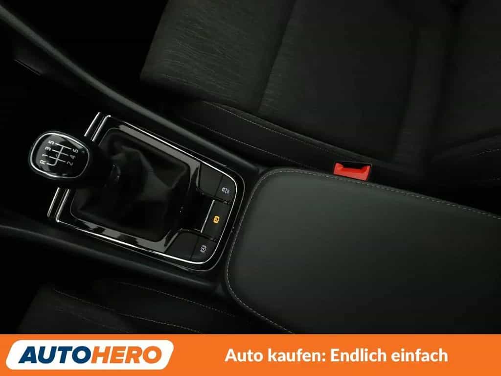 Skoda Karoq 1.5 TSI ACT Style *NAVI*LED*TEMPO*CAM*PDC* 03/2019-photo-21
