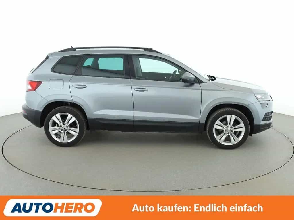 Skoda Karoq 1.5 TSI ACT Style *NAVI*LED*TEMPO*CAM*PDC* 03/2019-photo-6