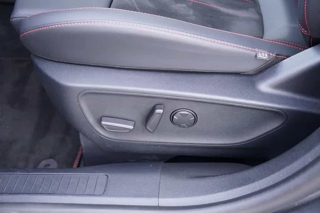 Ford Kuga ST-Line X Aut. *Matrix*ACC*Pano*360*20Zoll* 06/2025-photo-20