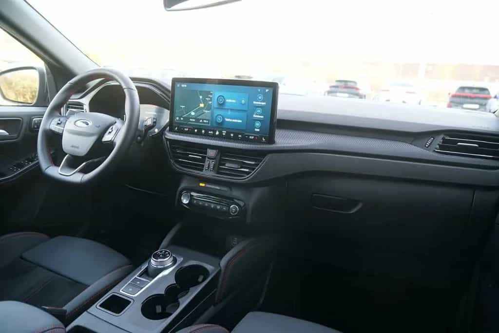 Ford Kuga ST-Line X Aut. *Matrix*ACC*Pano*360*20Zoll* 06/2025-photo-24