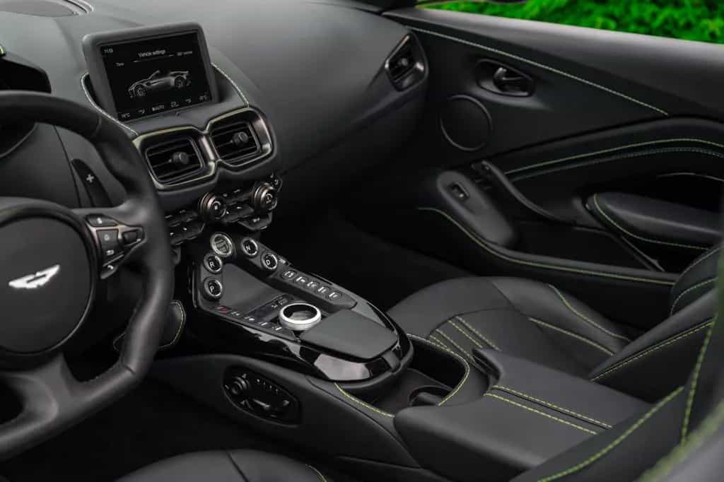 Aston Martin V8 Vantage V8 New Vantage Roadster 510PS 04/2022-photo-17
