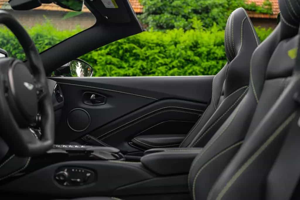 Aston Martin V8 Vantage V8 New Vantage Roadster 510PS 04/2022-photo-18