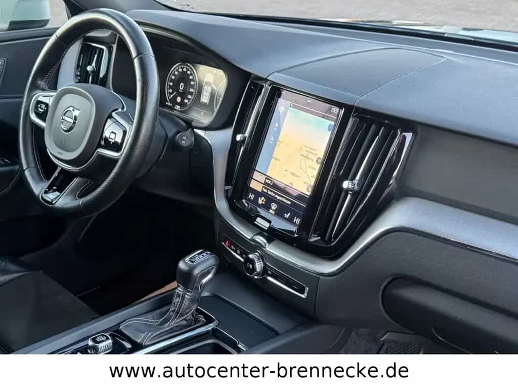 Volvo XC60 XC 60 R Design AWD*LED*8-fach bereift* 09/2017-photo-10