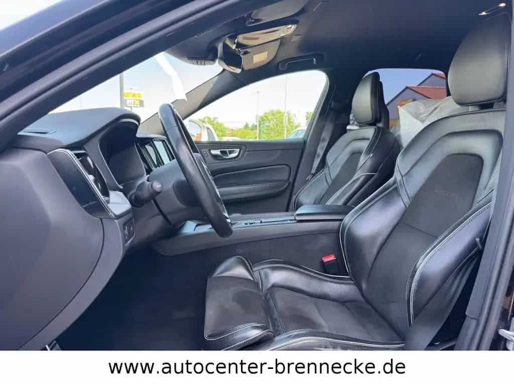 Volvo XC60 XC 60 R Design AWD*LED*8-fach bereift* 09/2017-photo-12