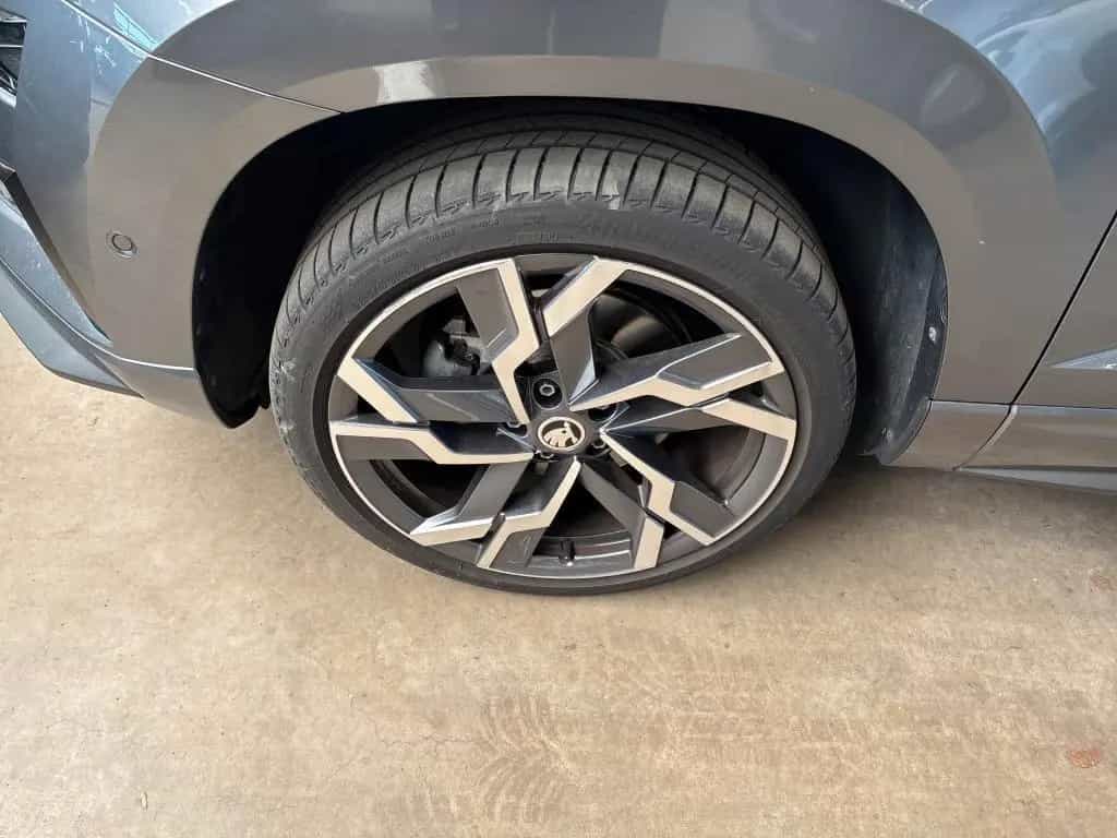 Skoda Karoq 1.5 TSI Sportline *19Zoll*PANORAMA*LEDER* 03/2023-photo-4