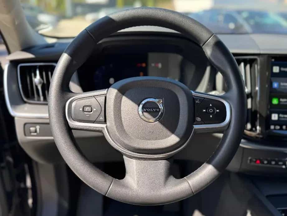 Volvo XC60 XC 60 Momentum Pro *LEDER* 05/2022-photo-12