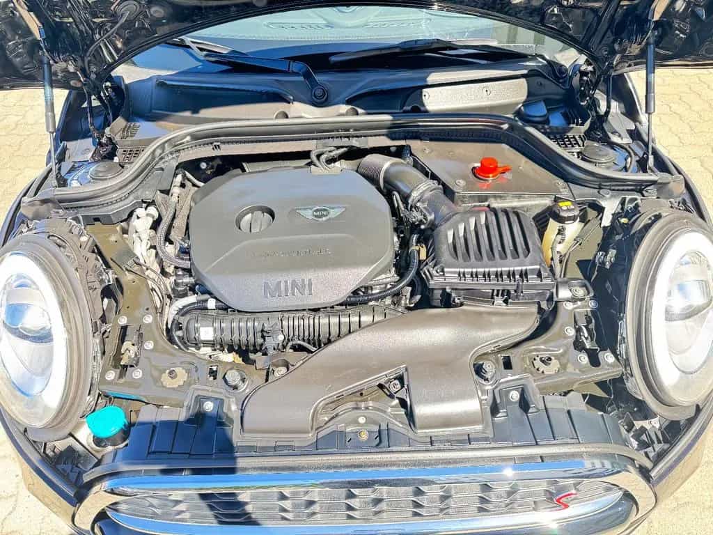MINI Cooper S mit Leder & Navi & Panoramadach 10/2016-photo-5