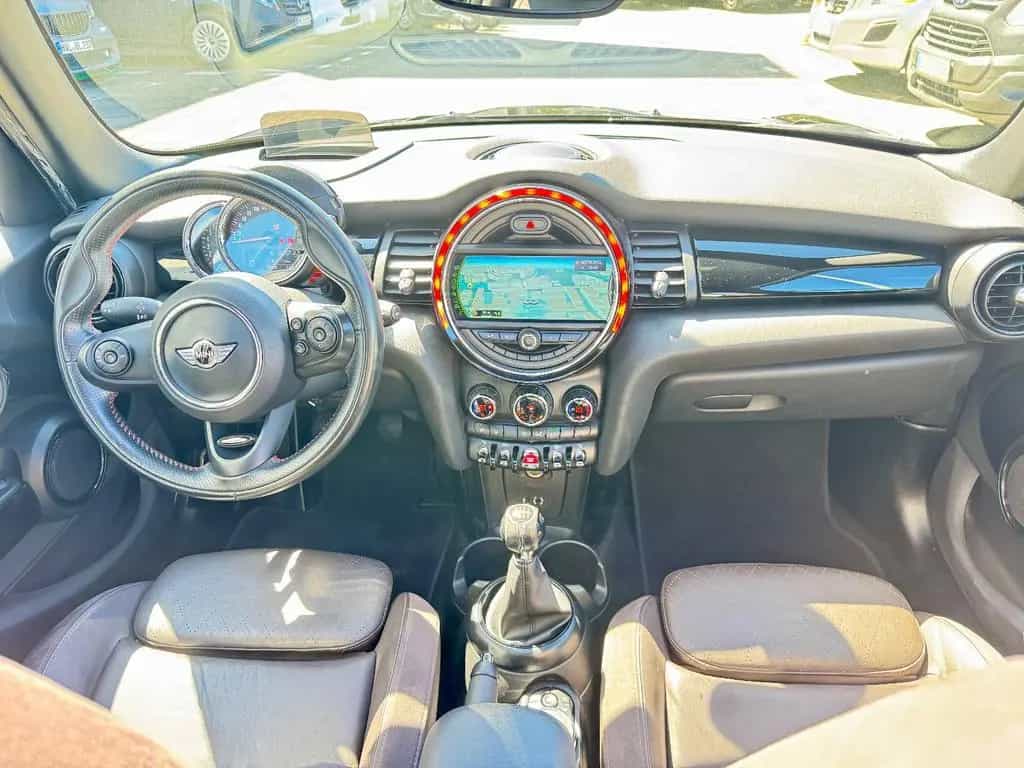 MINI Cooper S mit Leder & Navi & Panoramadach 10/2016-photo-9