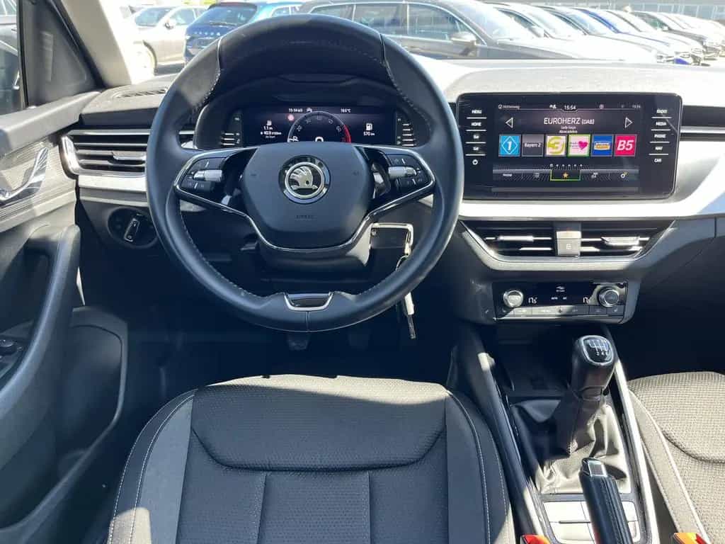 Skoda Scala 1.5 TSI Tour LED PDC SHZ Navi 11/2022-photo-15