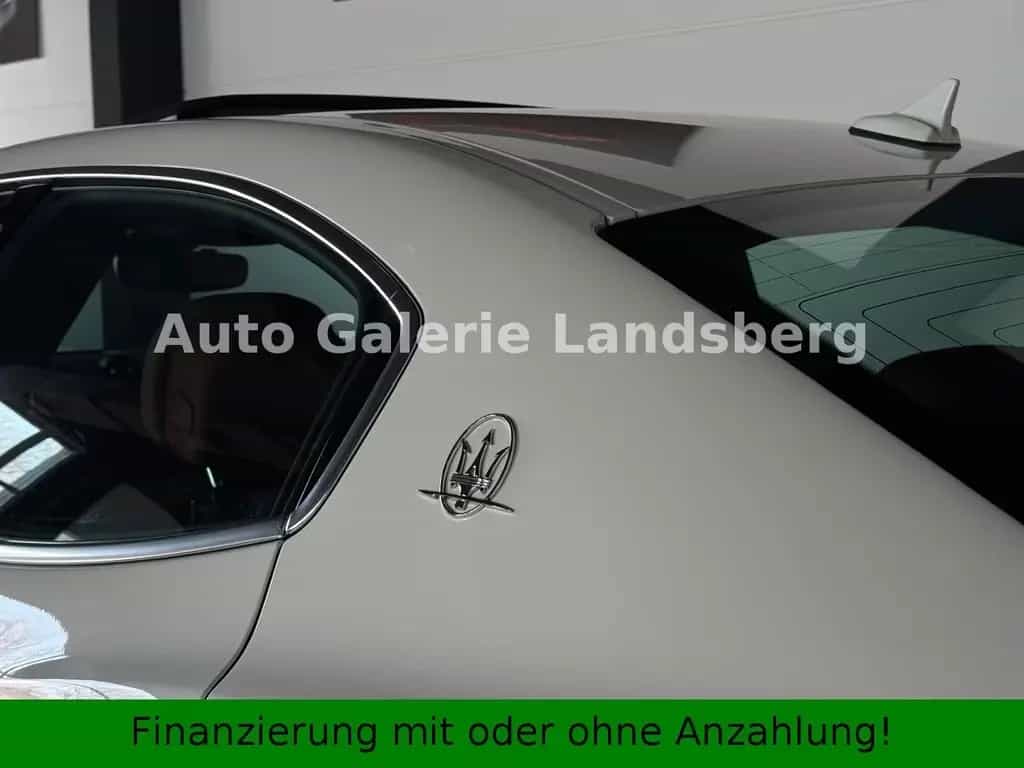 Maserati Ghibli 3.0 V6 TwinTurbo*Glasdach*LED*Navi*Leder* 08/2017-photo-11