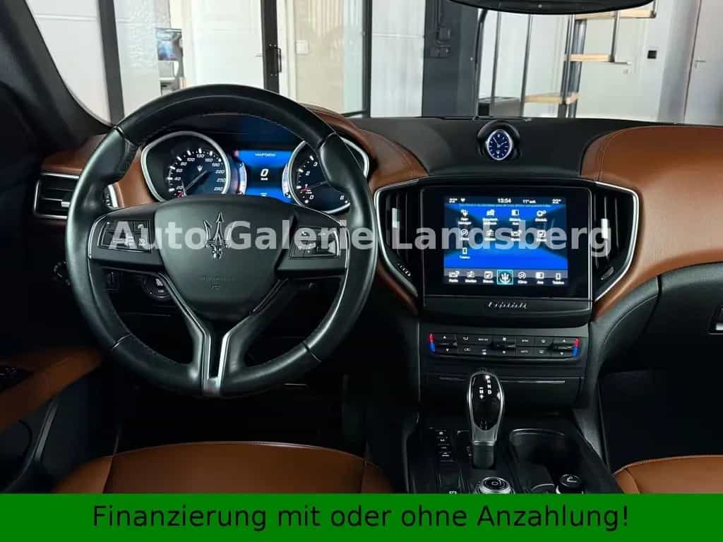 Maserati Ghibli 3.0 V6 TwinTurbo*Glasdach*LED*Navi*Leder* 08/2017-photo-15