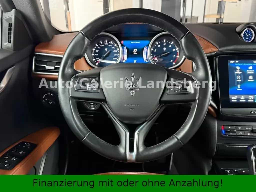 Maserati Ghibli 3.0 V6 TwinTurbo*Glasdach*LED*Navi*Leder* 08/2017-photo-16
