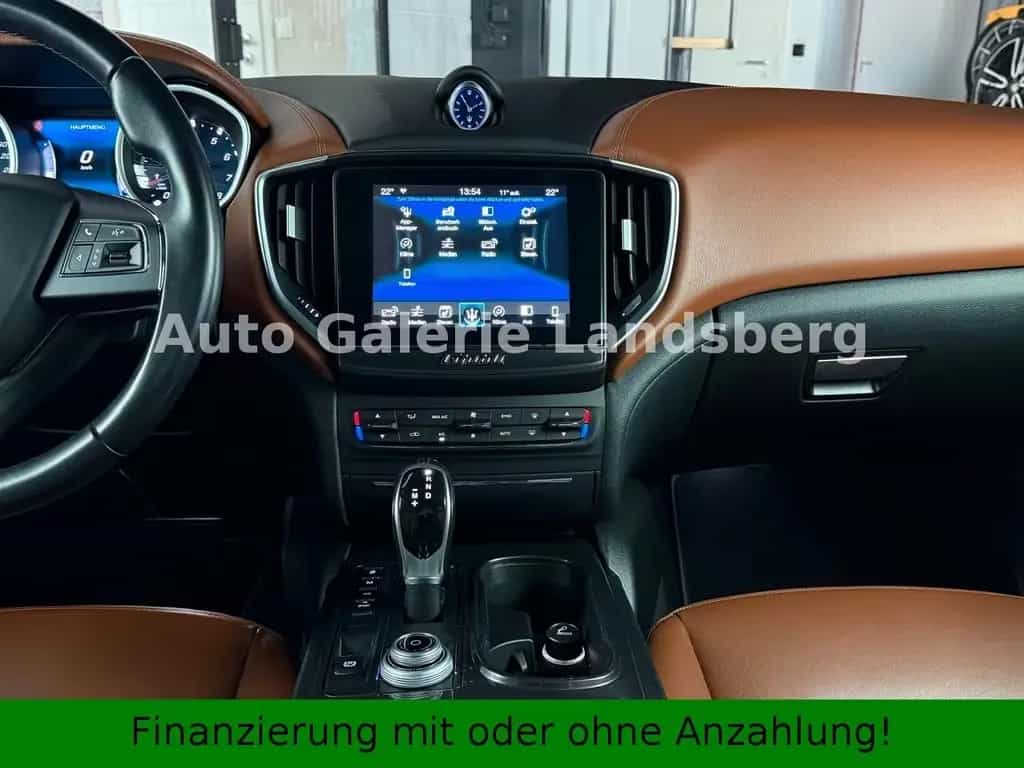 Maserati Ghibli 3.0 V6 TwinTurbo*Glasdach*LED*Navi*Leder* 08/2017-photo-17