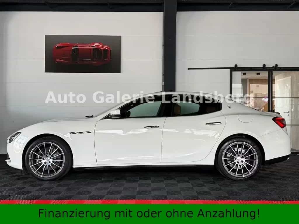 Maserati Ghibli 3.0 V6 TwinTurbo*Glasdach*LED*Navi*Leder* 08/2017-photo-2
