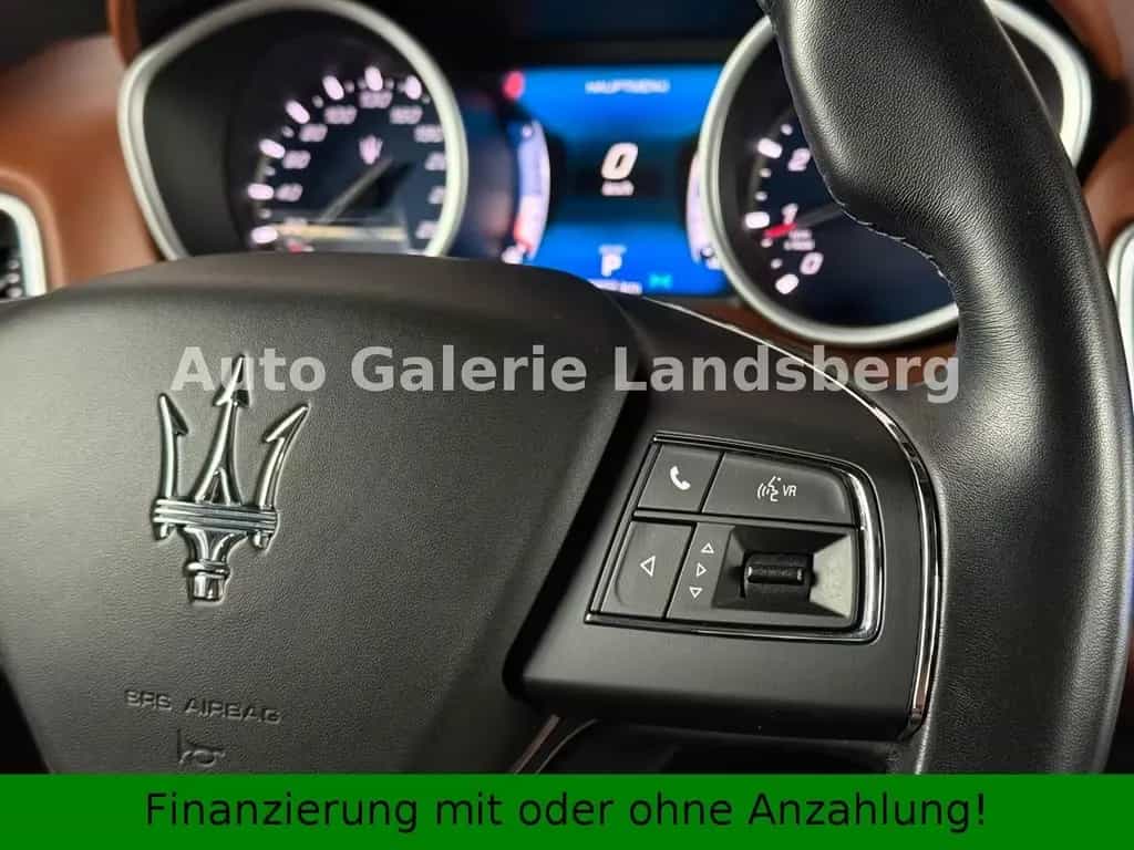 Maserati Ghibli 3.0 V6 TwinTurbo*Glasdach*LED*Navi*Leder* 08/2017-photo-24