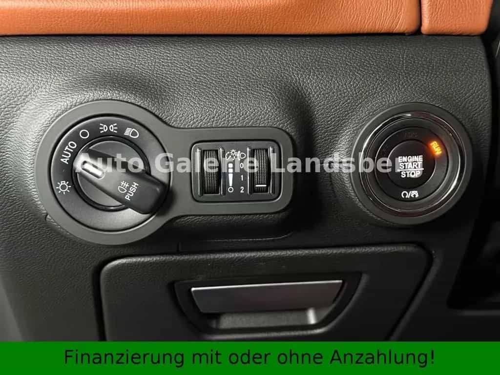 Maserati Ghibli 3.0 V6 TwinTurbo*Glasdach*LED*Navi*Leder* 08/2017-photo-28