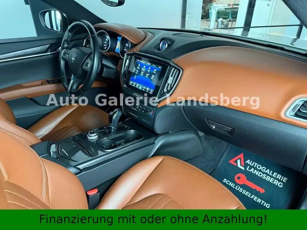 Maserati Ghibli 3.0 V6 TwinTurbo*Glasdach*LED*Navi*Leder* 08/2017-photo-29