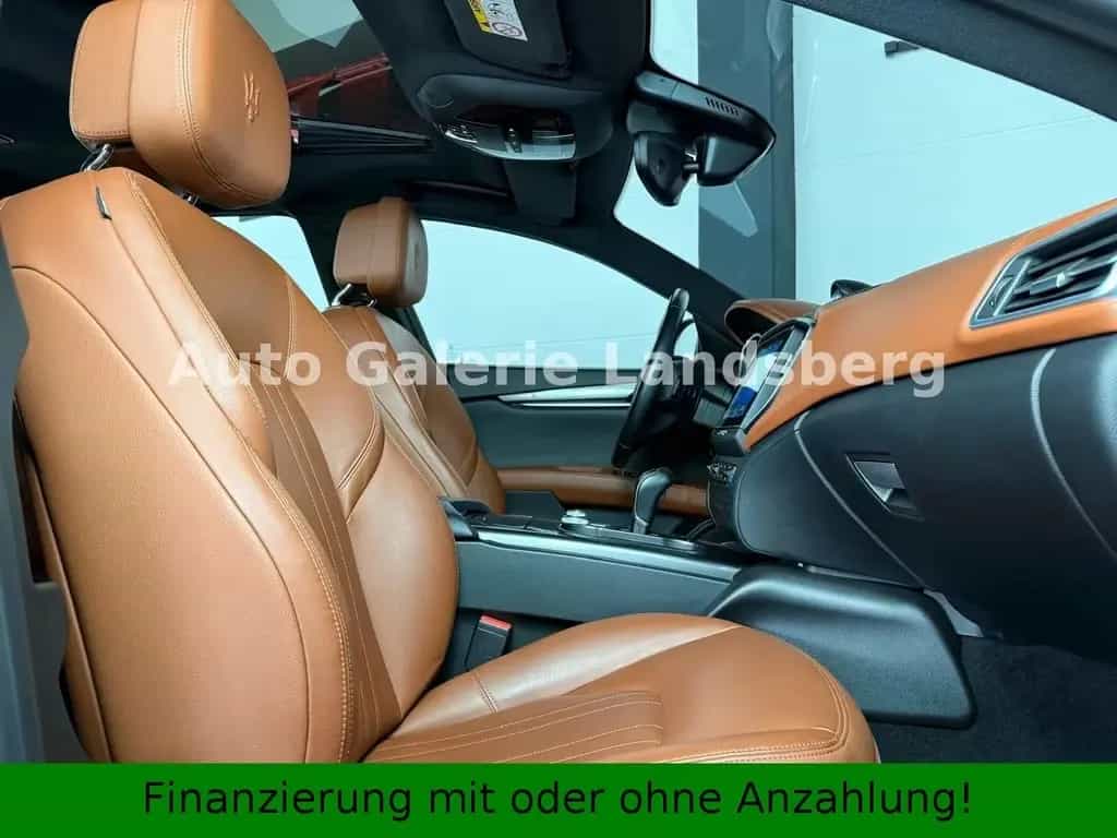 Maserati Ghibli 3.0 V6 TwinTurbo*Glasdach*LED*Navi*Leder* 08/2017-photo-31