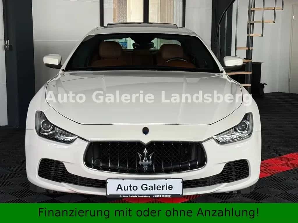 Maserati Ghibli 3.0 V6 TwinTurbo*Glasdach*LED*Navi*Leder* 08/2017-photo-4