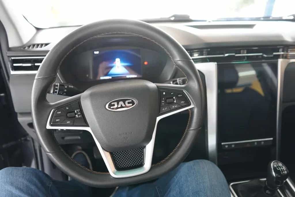 JAC 8 Pro 4WD Doppelkabine XENON / LEDER / R-KAM 05/2023-photo-11