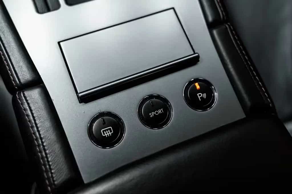 Aston Martin DB9 07/2007-photo-11