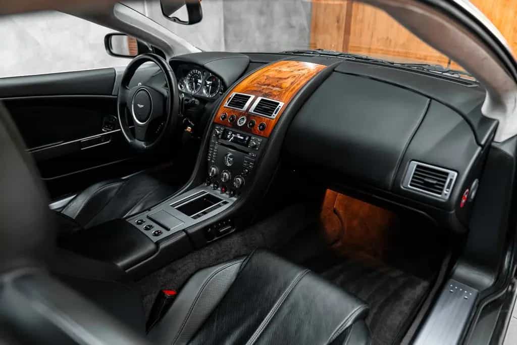 Aston Martin DB9 07/2007-photo-15