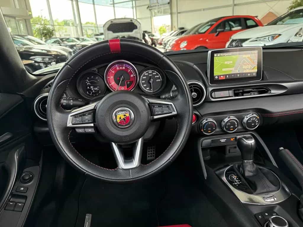 Abarth 124 Spider LED BOSE LEDER NAV SHZ 10/2018-photo-11