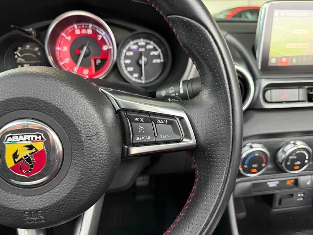 Abarth 124 Spider LED BOSE LEDER NAV SHZ 10/2018-photo-12