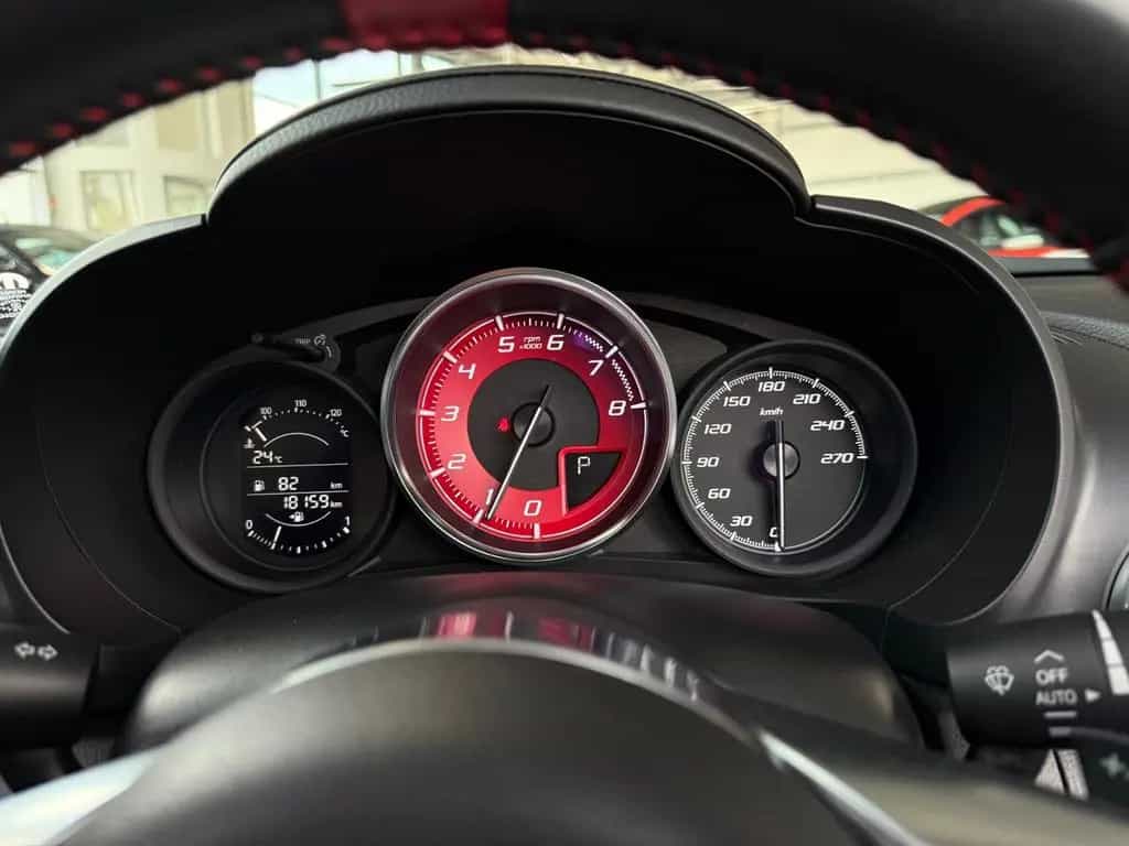 Abarth 124 Spider LED BOSE LEDER NAV SHZ 10/2018-photo-14