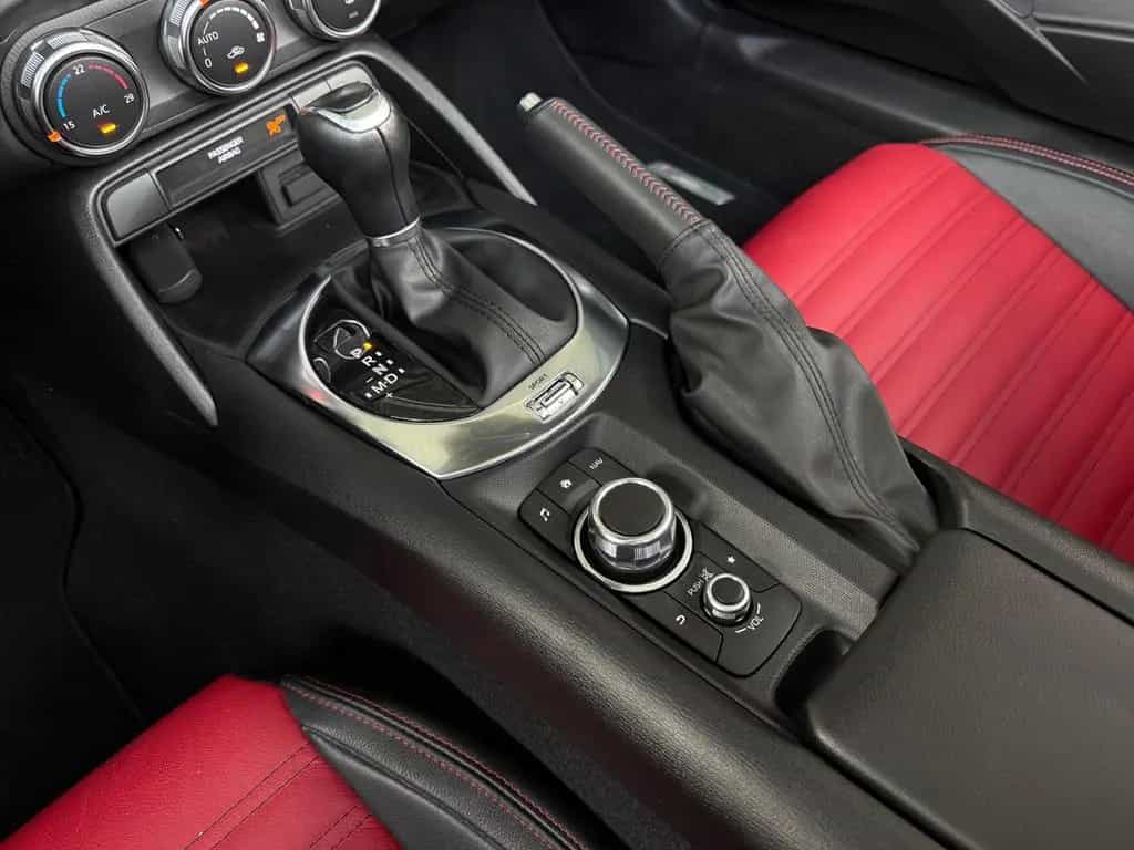 Abarth 124 Spider LED BOSE LEDER NAV SHZ 10/2018-photo-17