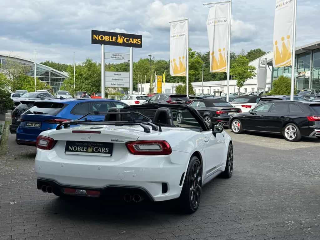 Abarth 124 Spider LED BOSE LEDER NAV SHZ 10/2018-photo-28