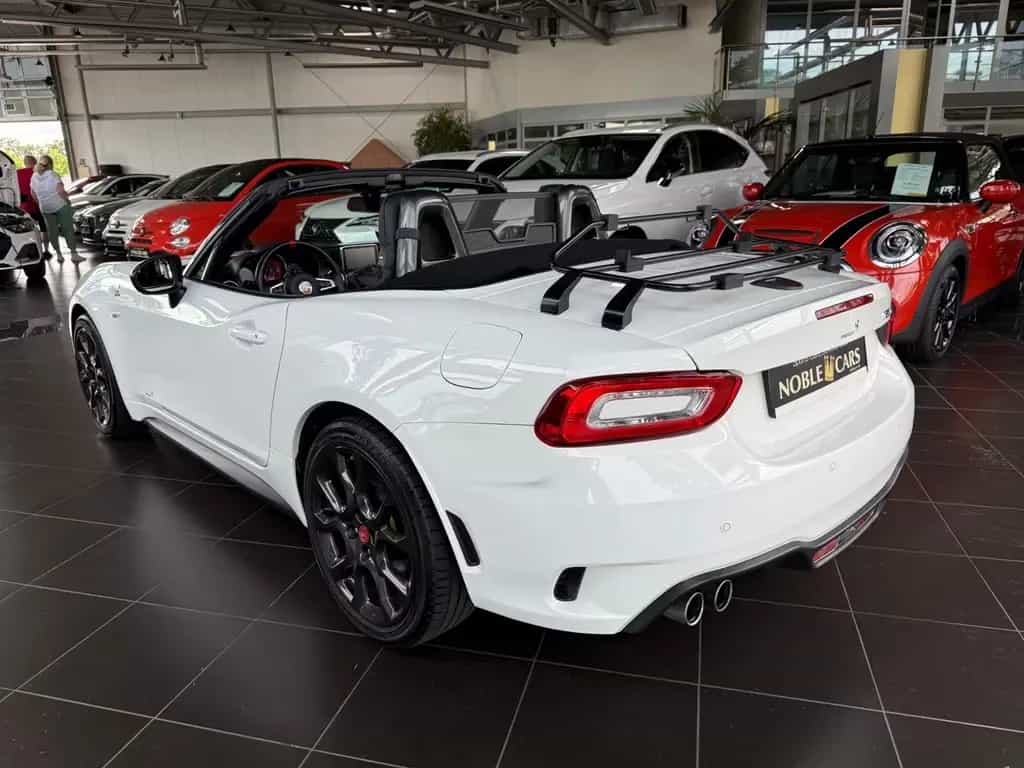 Abarth 124 Spider LED BOSE LEDER NAV SHZ 10/2018-photo-4