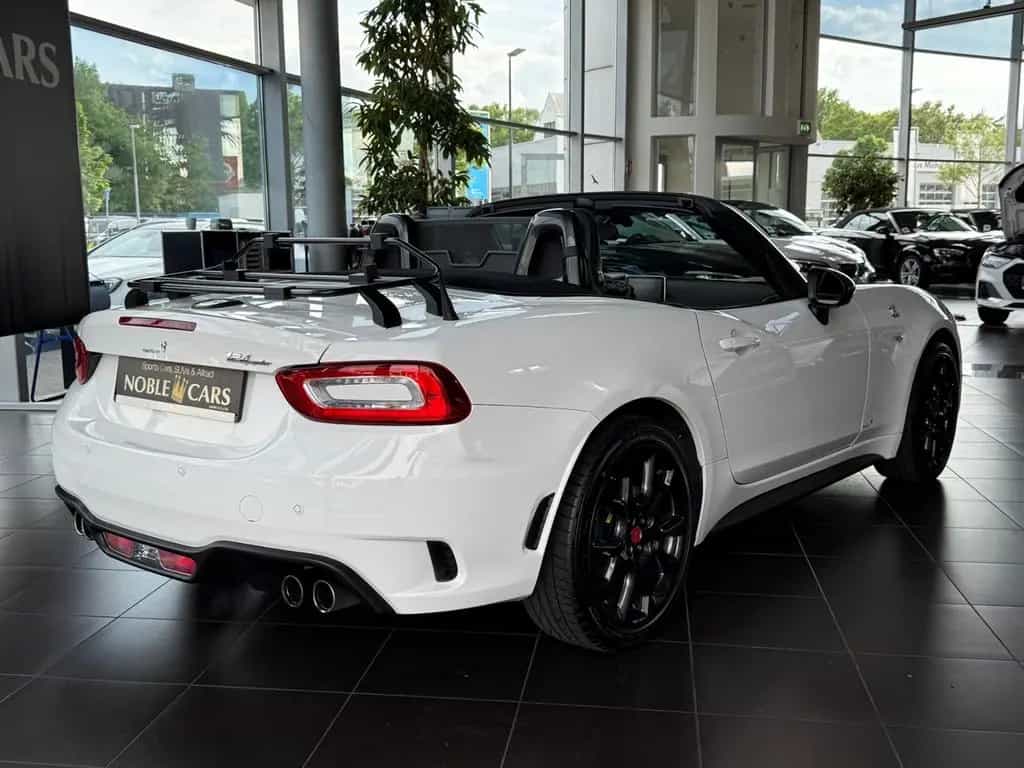 Abarth 124 Spider LED BOSE LEDER NAV SHZ 10/2018-photo-7