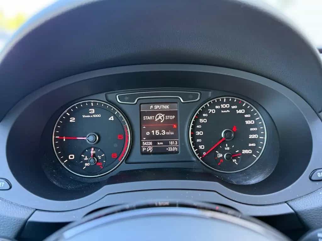 Audi Q3 2.0 TDI quattro Klimaaut. Bluetooth Tempomat 01/2014-photo-10