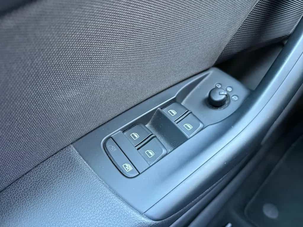Audi Q3 2.0 TDI quattro Klimaaut. Bluetooth Tempomat 01/2014-photo-17