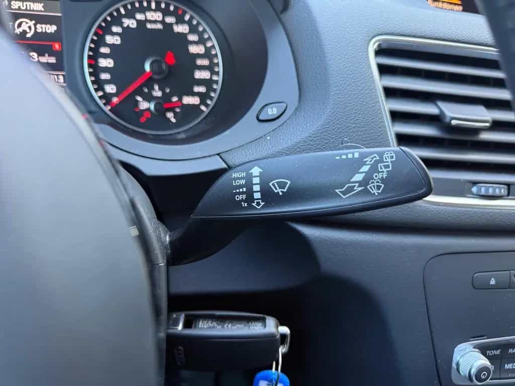 Audi Q3 2.0 TDI quattro Klimaaut. Bluetooth Tempomat 01/2014-photo-21