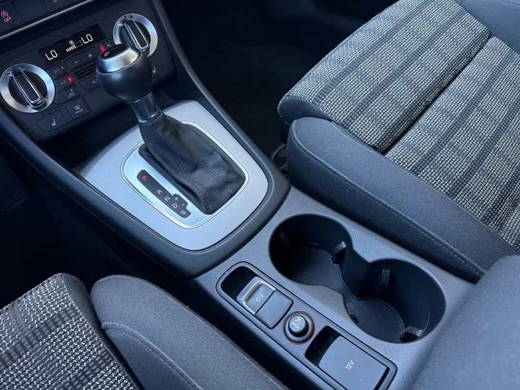 Audi Q3 2.0 TDI quattro Klimaaut. Bluetooth Tempomat 01/2014-photo-27