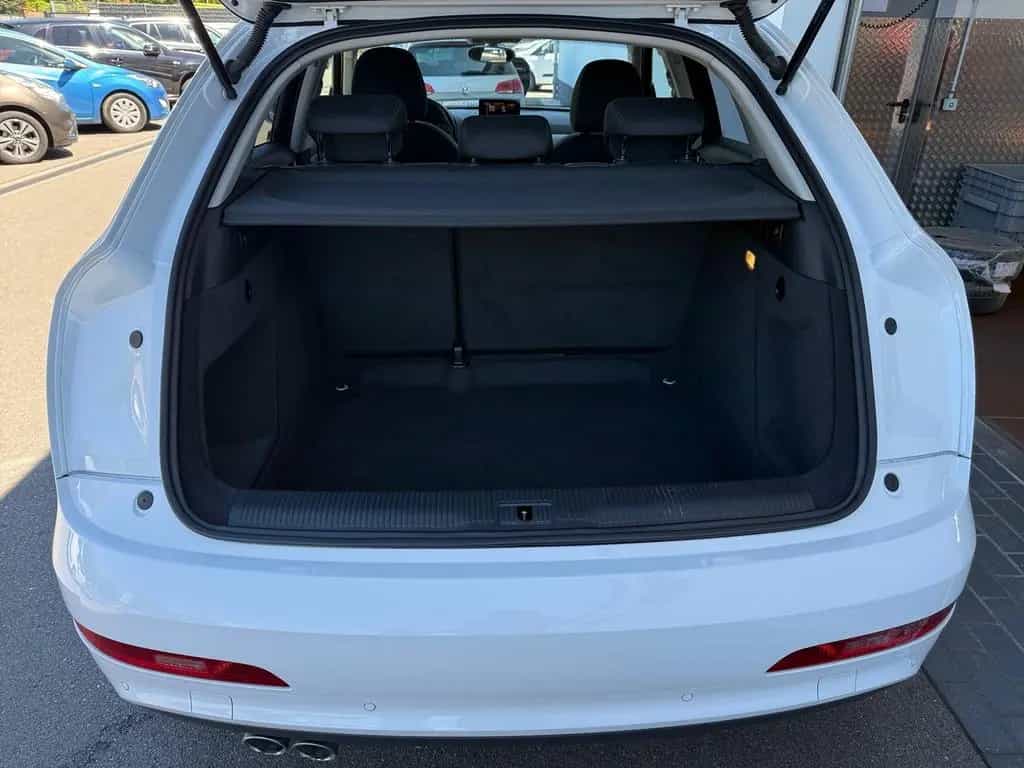 Audi Q3 2.0 TDI quattro Klimaaut. Bluetooth Tempomat 01/2014-photo-8