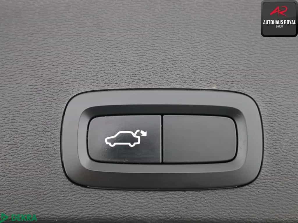 Volvo XC40 XC 40 T3 Momentum KAMERA,SENSUS,SPURHALTE,AHK,SH 02/2020-photo-22