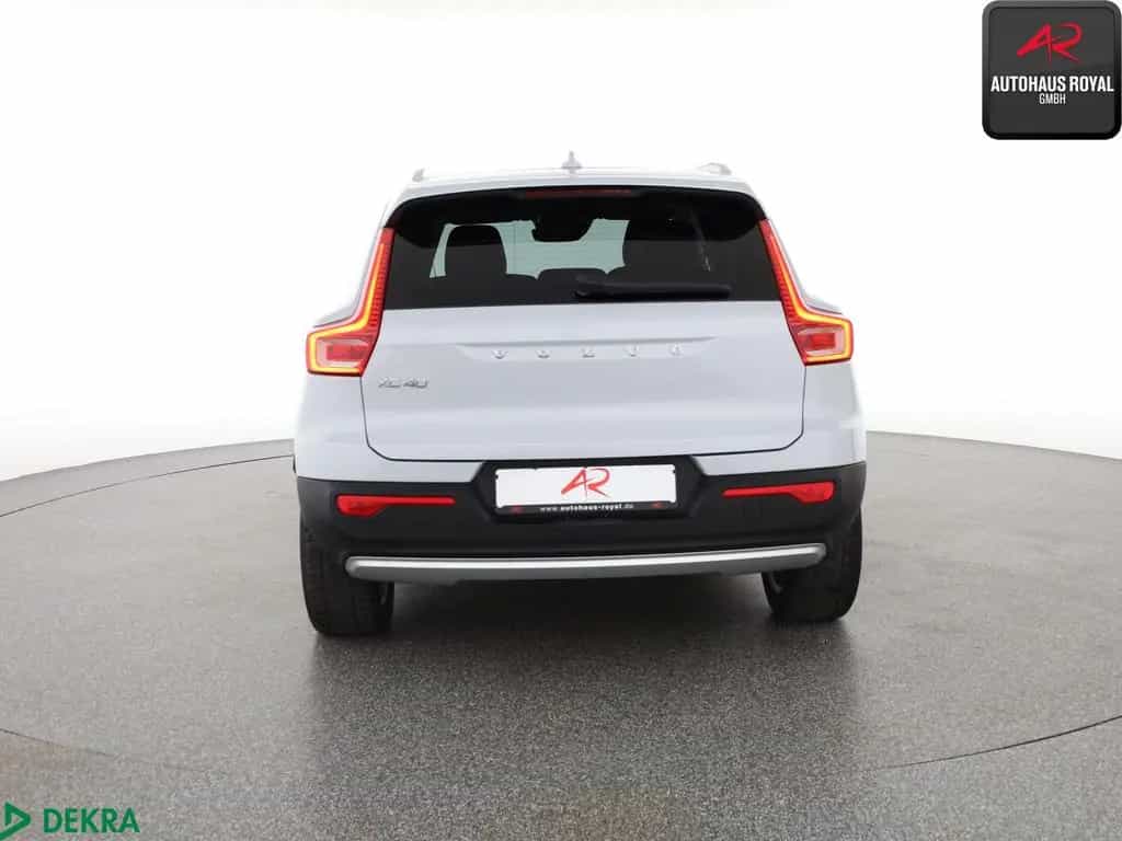 Volvo XC40 XC 40 T3 Momentum KAMERA,SENSUS,SPURHALTE,AHK,SH 02/2020-photo-3