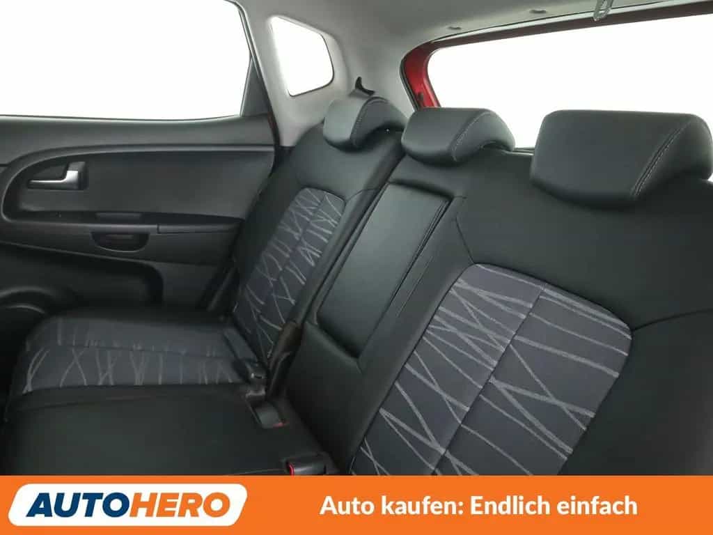 Kia Venga 1.6 Dream Team Aut*NAVI*CAM*PDC*SHZ*AHK* 08/2019-photo-13