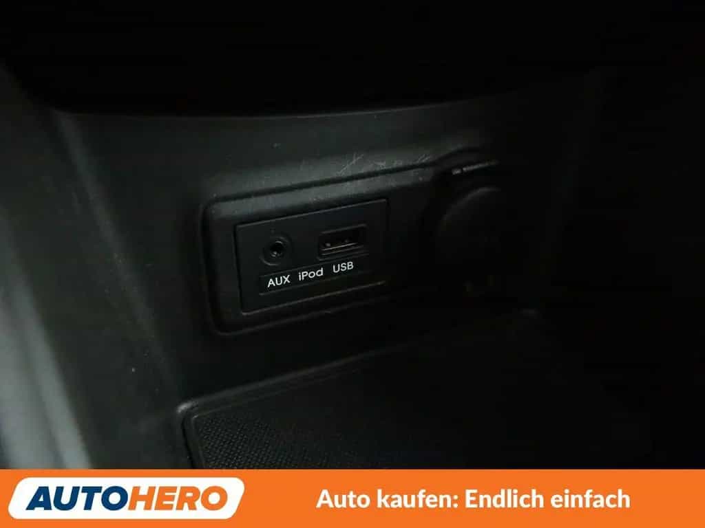 Kia Venga 1.6 Dream Team Aut*NAVI*CAM*PDC*SHZ*AHK* 08/2019-photo-24