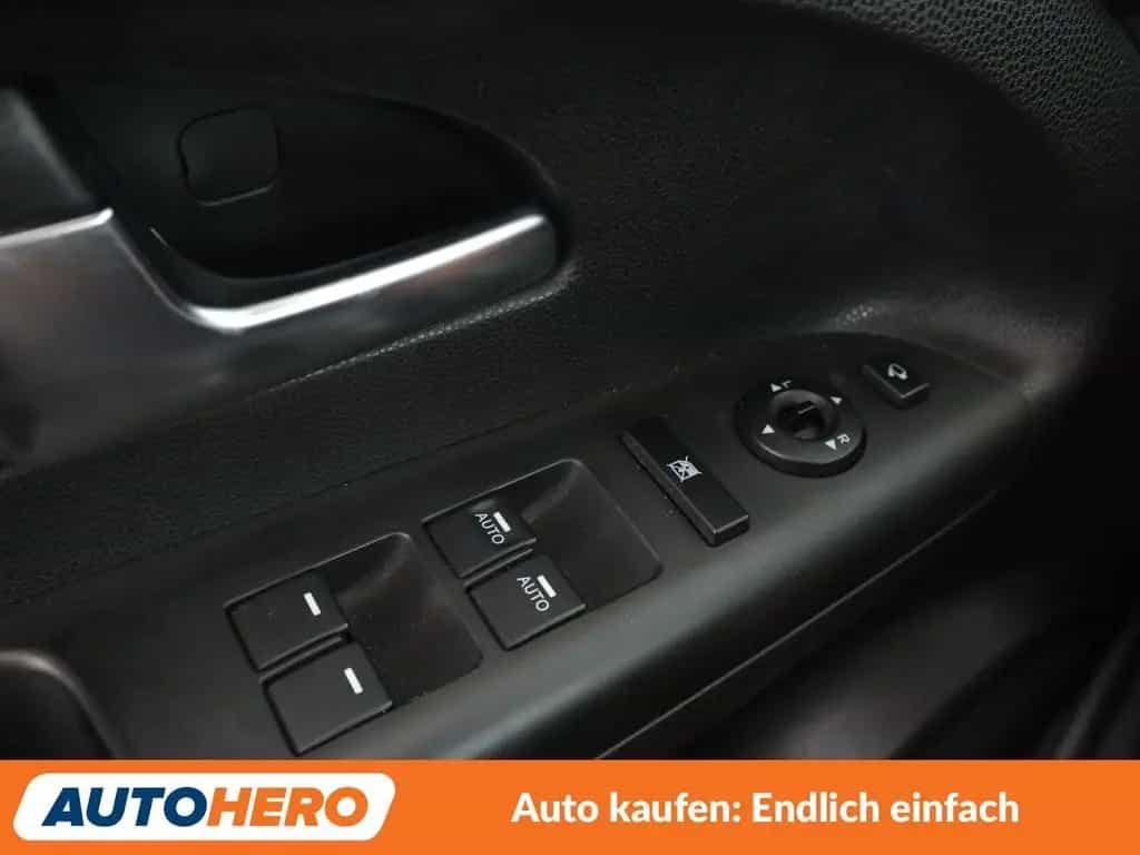 Kia Venga 1.6 Dream Team Aut*NAVI*CAM*PDC*SHZ*AHK* 08/2019-photo-28