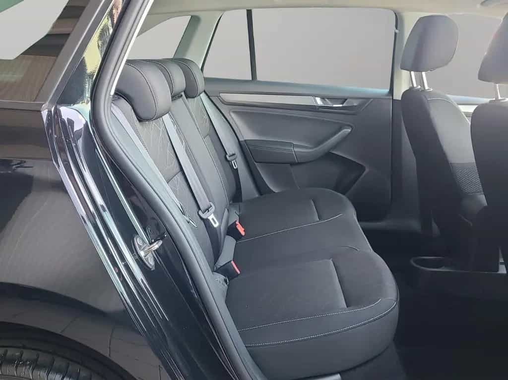 Skoda Rapid Spaceback Ambition *Navi*Panorama*Kamera* 07/2018-photo-10