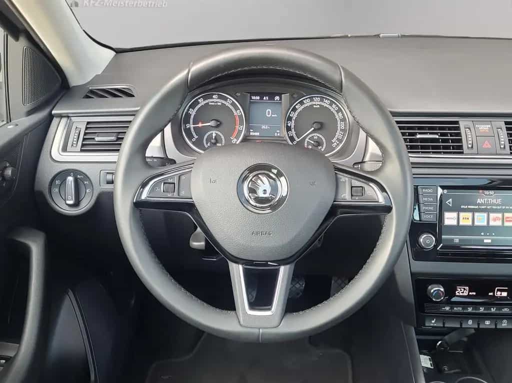 Skoda Rapid Spaceback Ambition *Navi*Panorama*Kamera* 07/2018-photo-12