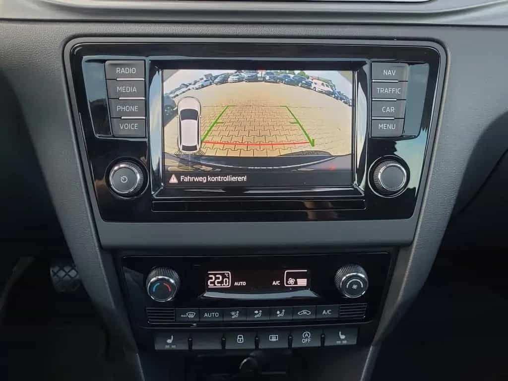 Skoda Rapid Spaceback Ambition *Navi*Panorama*Kamera* 07/2018-photo-14